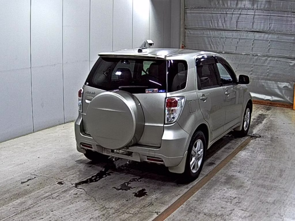 TOYOTA RUSH