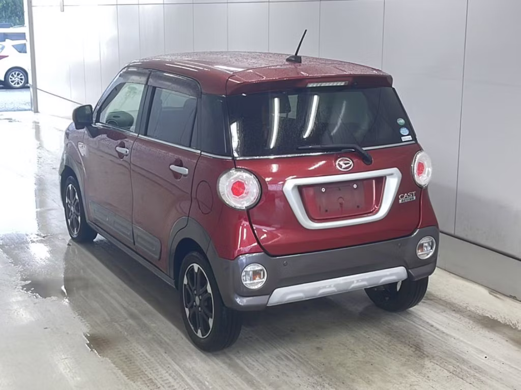 DAIHATSU CAST