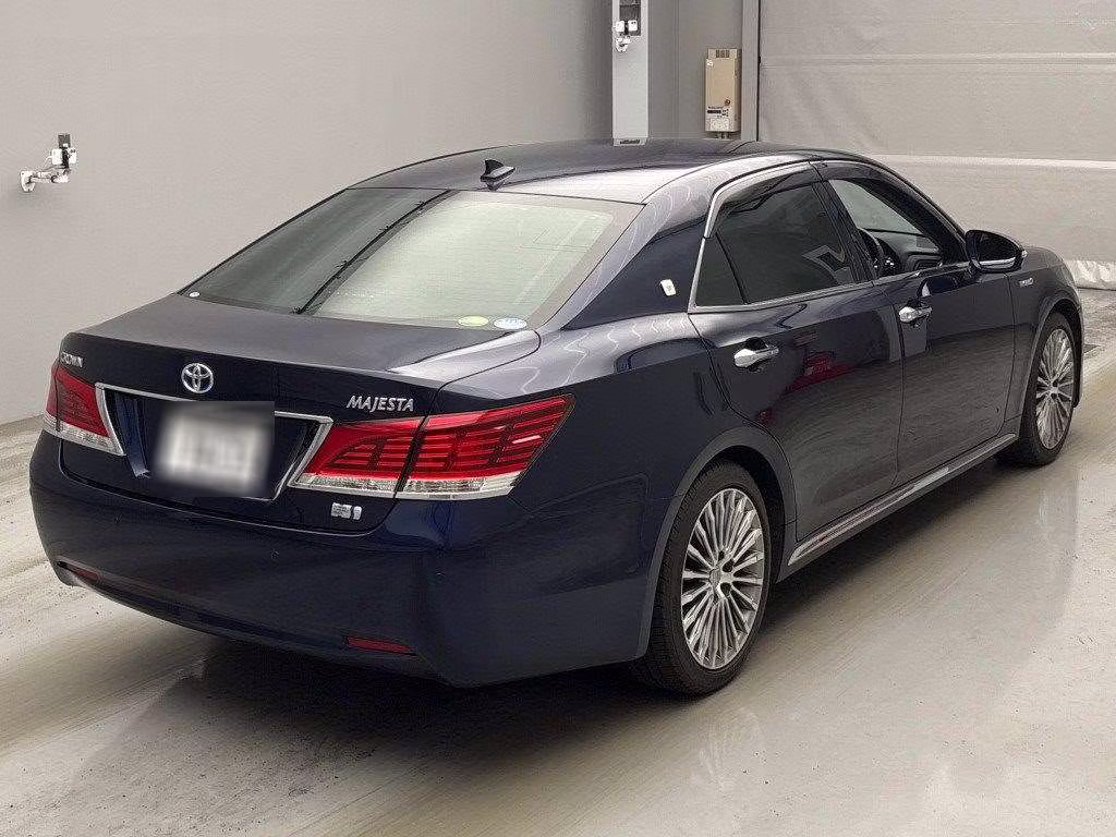TOYOTA CROWN MAJESTA