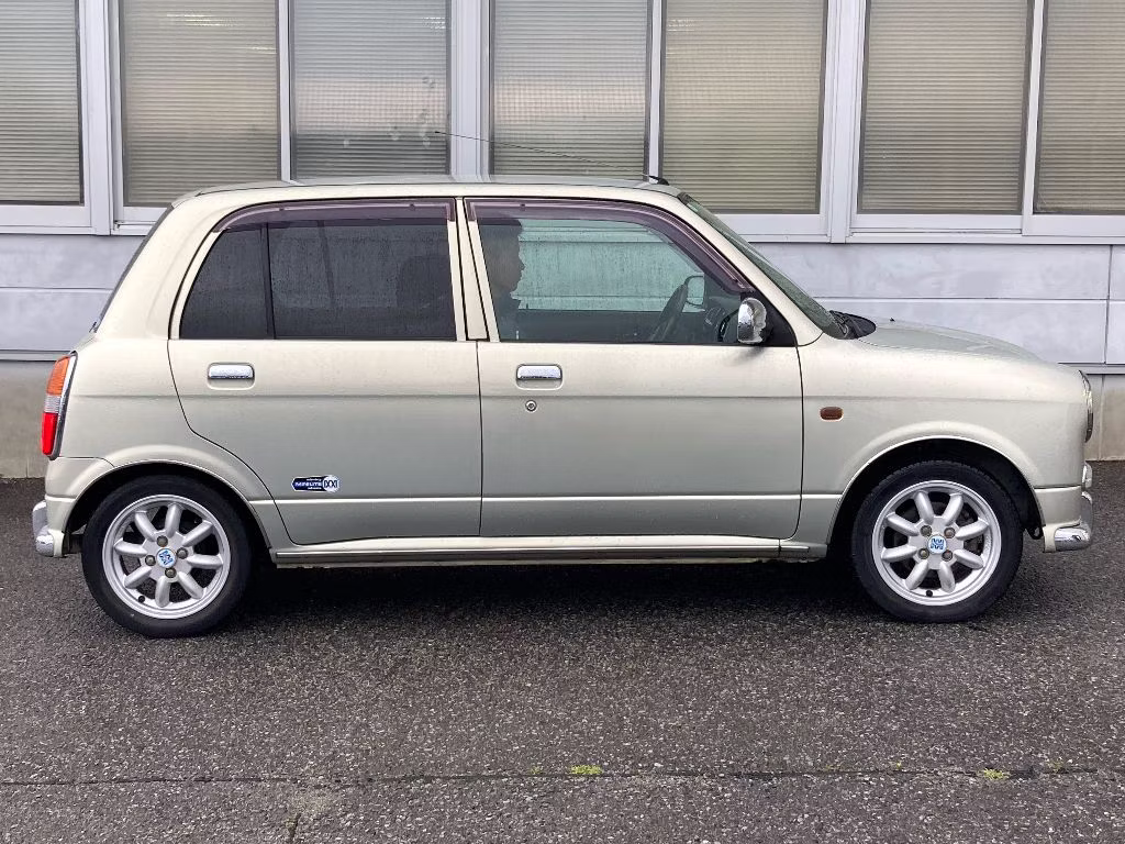 DAIHATSU MIRA GINO