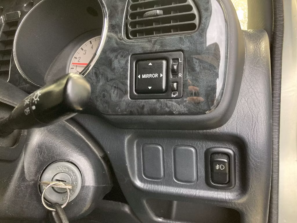 DAIHATSU MIRA GINO