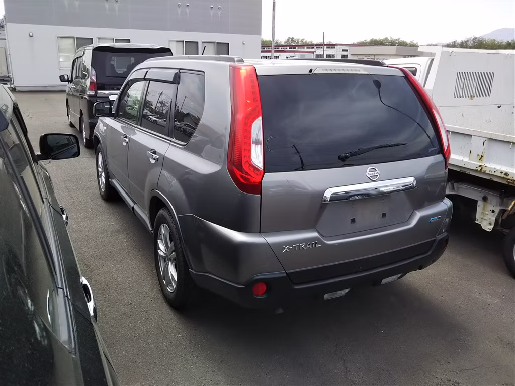 NISSAN X-TRAIL