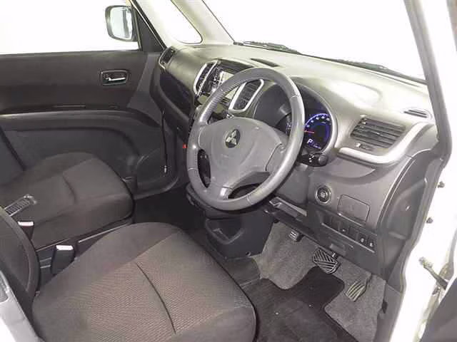 MITSUBISHI DELICA D:2