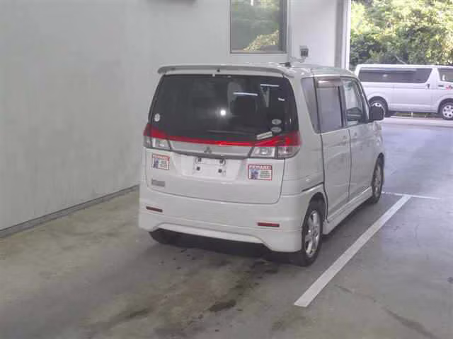 MITSUBISHI DELICA D:2