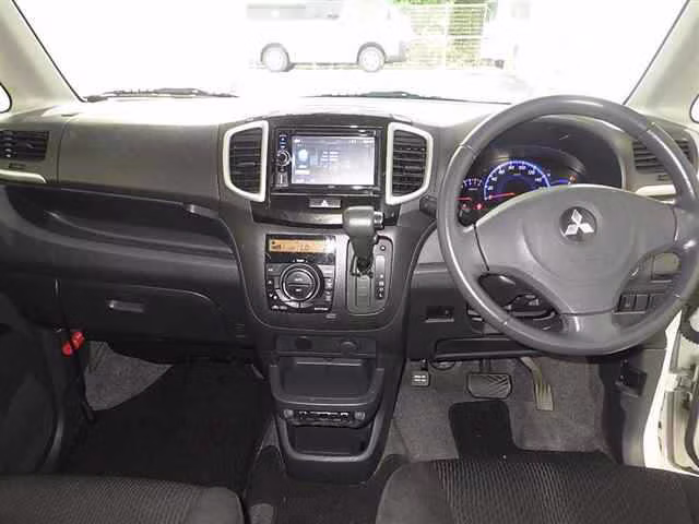 MITSUBISHI DELICA D:2