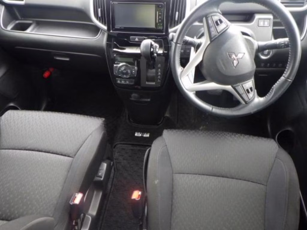 MITSUBISHI DELICA D:2