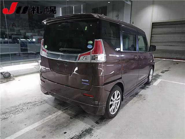 MITSUBISHI DELICA D:2
