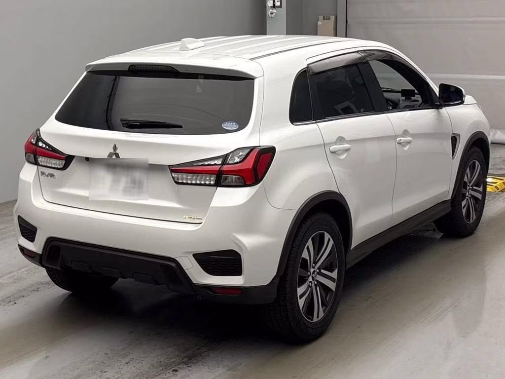 MITSUBISHI RVR