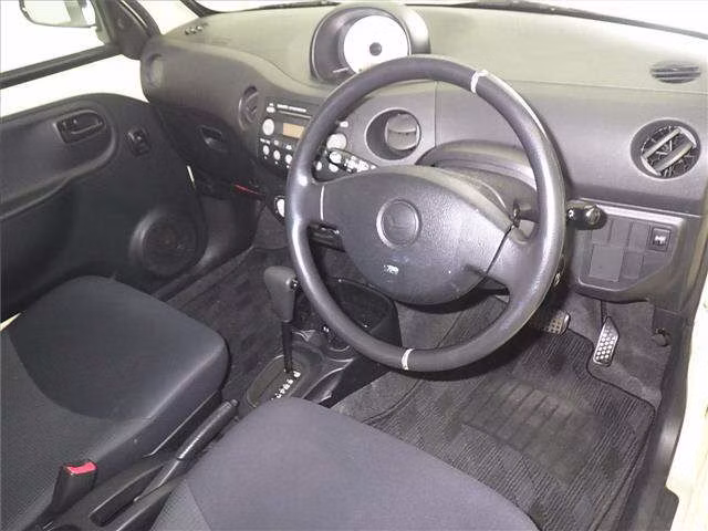 DAIHATSU ESSE
