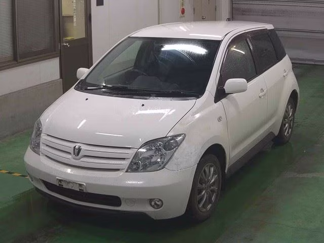 TOYOTA IST