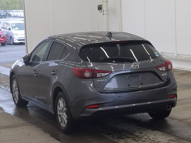 MAZDA AXELA