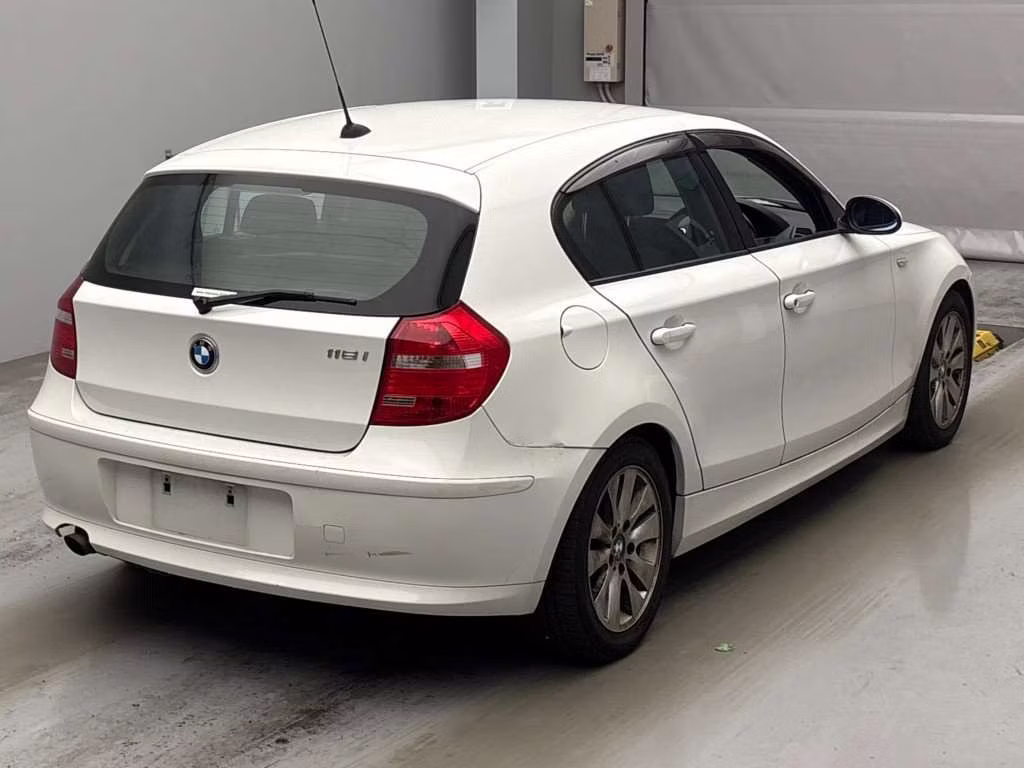 BMW 1-SERIES