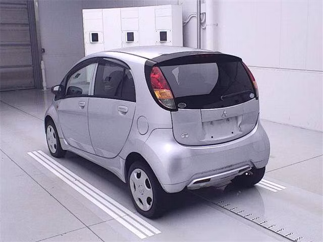 MITSUBISHI I
