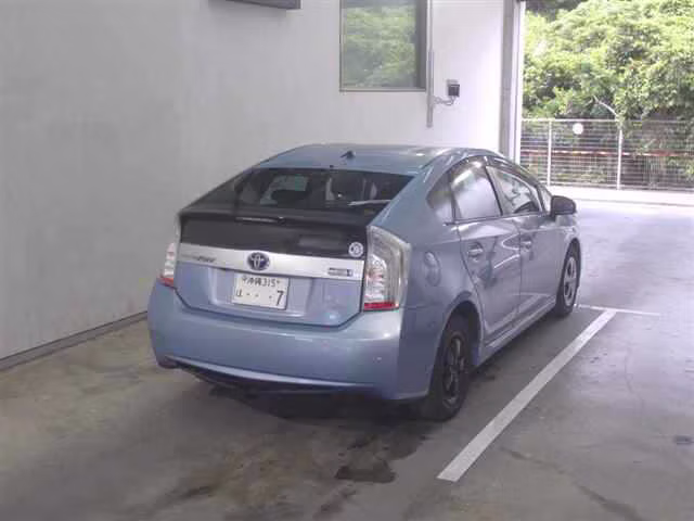 TOYOTA PRIUS PHV