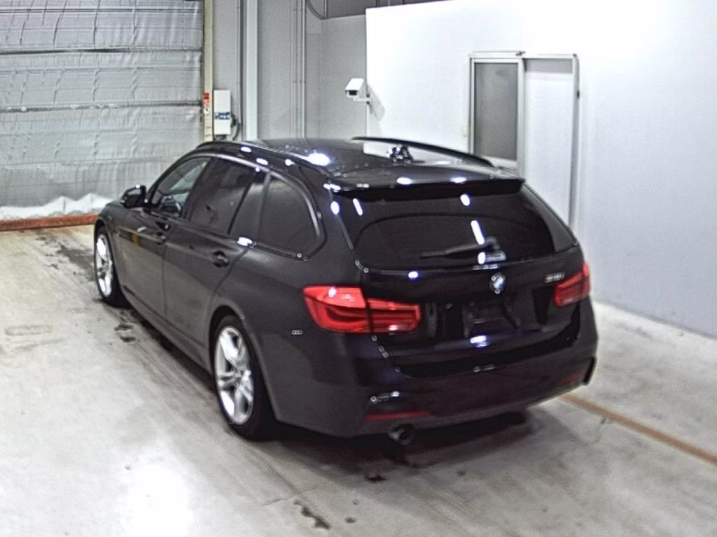 BMW 3-SERIES
