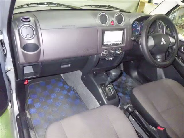 MITSUBISHI PAJERO MINI