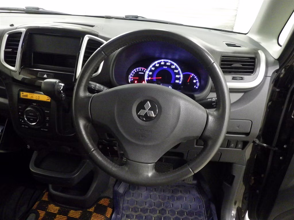 MITSUBISHI DELICA D:2