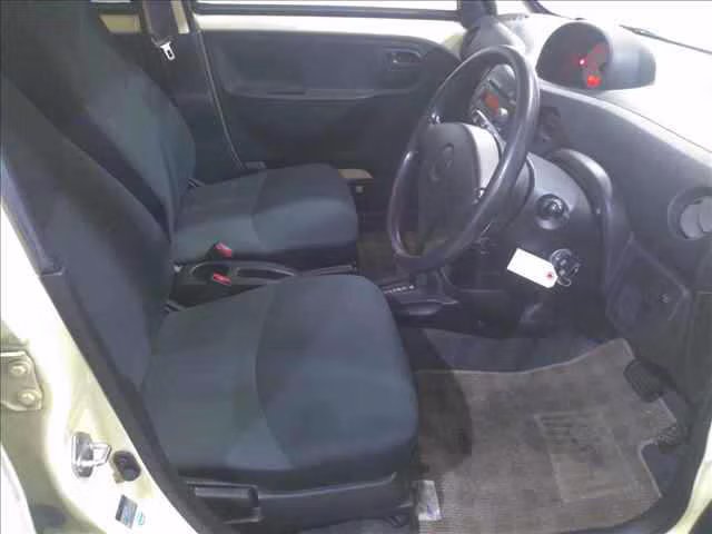 DAIHATSU ESSE