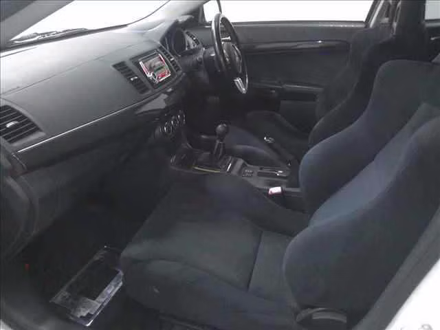 MITSUBISHI LANCER EVOLUTION