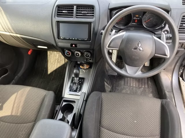MITSUBISHI RVR