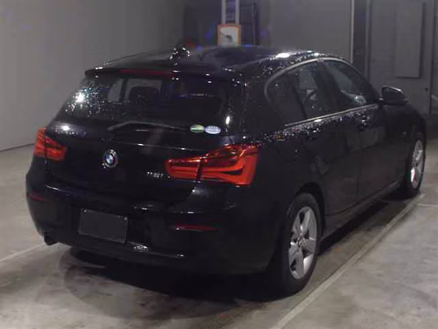 BMW 1-SERIES
