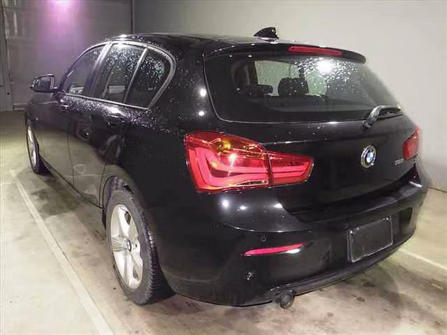 BMW 1-SERIES