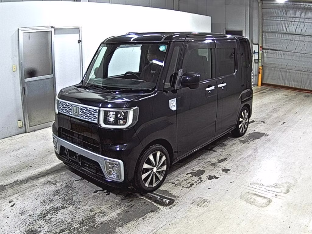 DAIHATSU WAKE