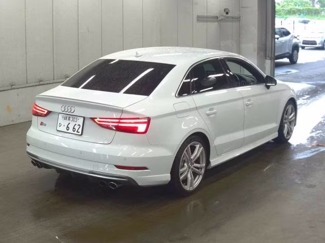 AUDI S3