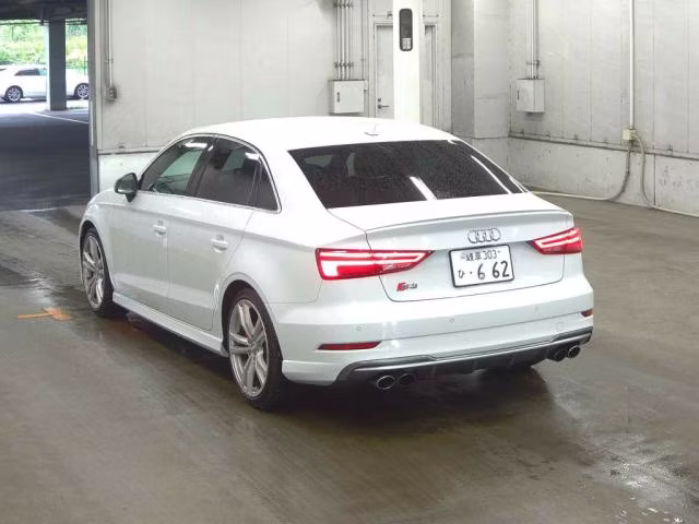 AUDI S3
