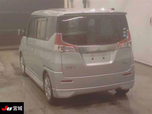 MITSUBISHI DELICA D:2