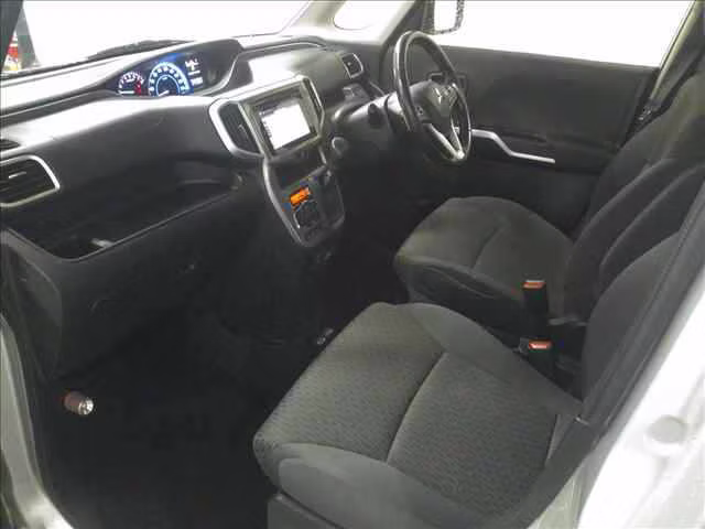 MITSUBISHI DELICA D:2
