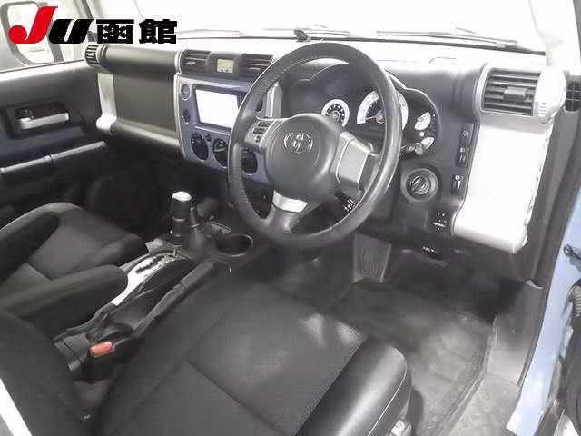 TOYOTA FJ CRUISER