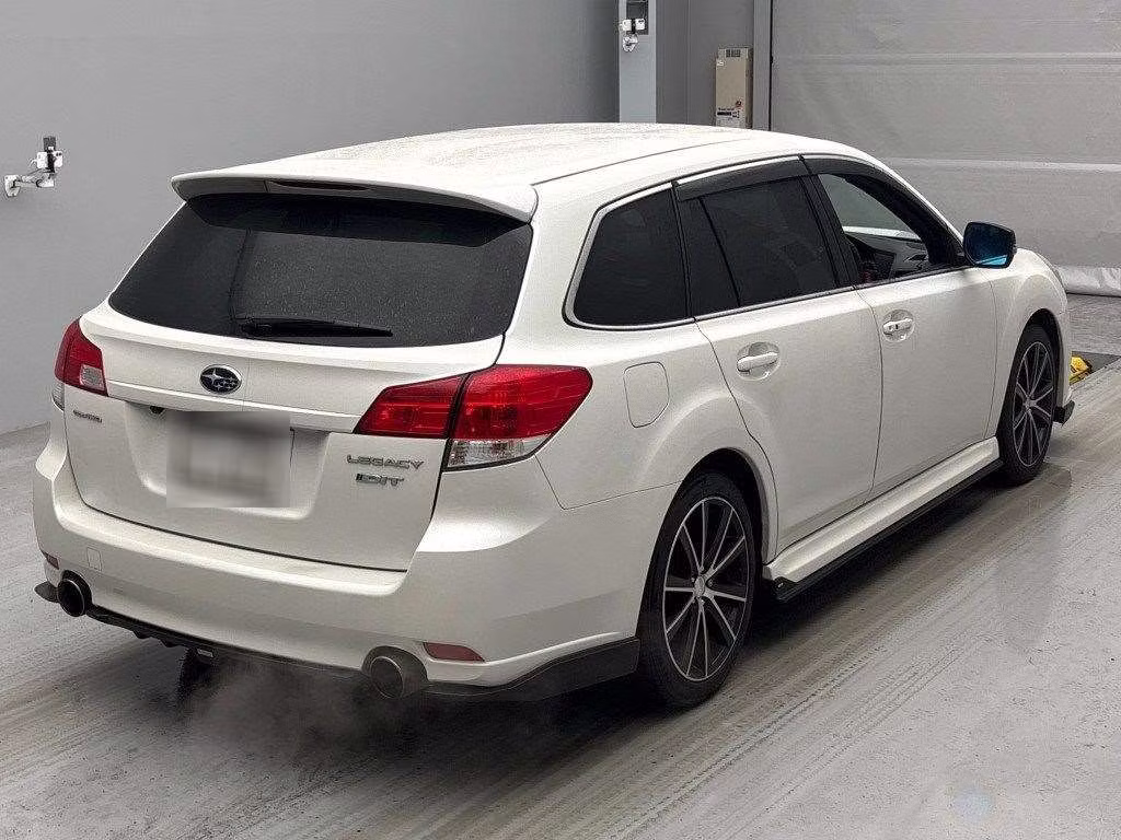 SUBARU LEGACY