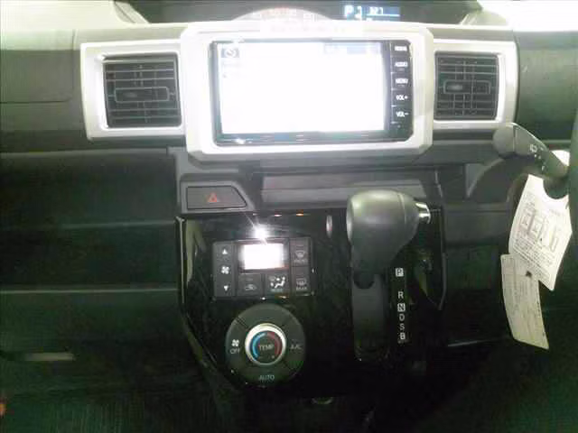 TOYOTA PIXIS MEGA