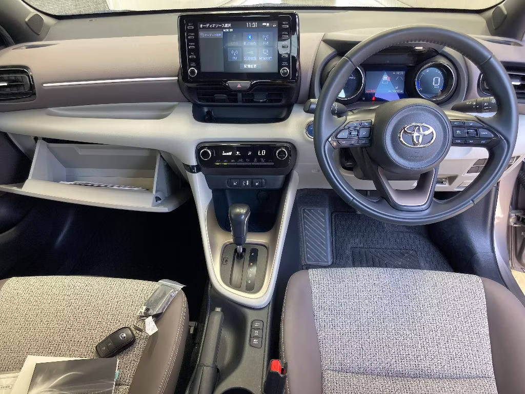 TOYOTA YARIS