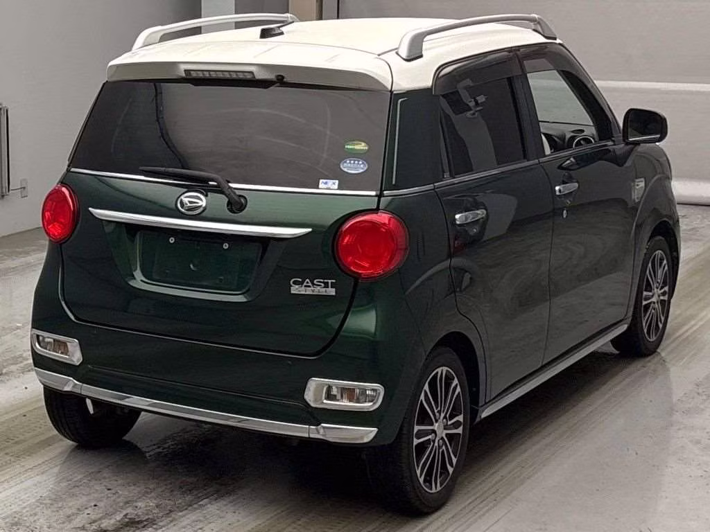 DAIHATSU CAST