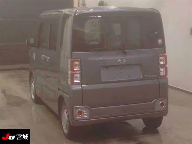 DAIHATSU WAKE