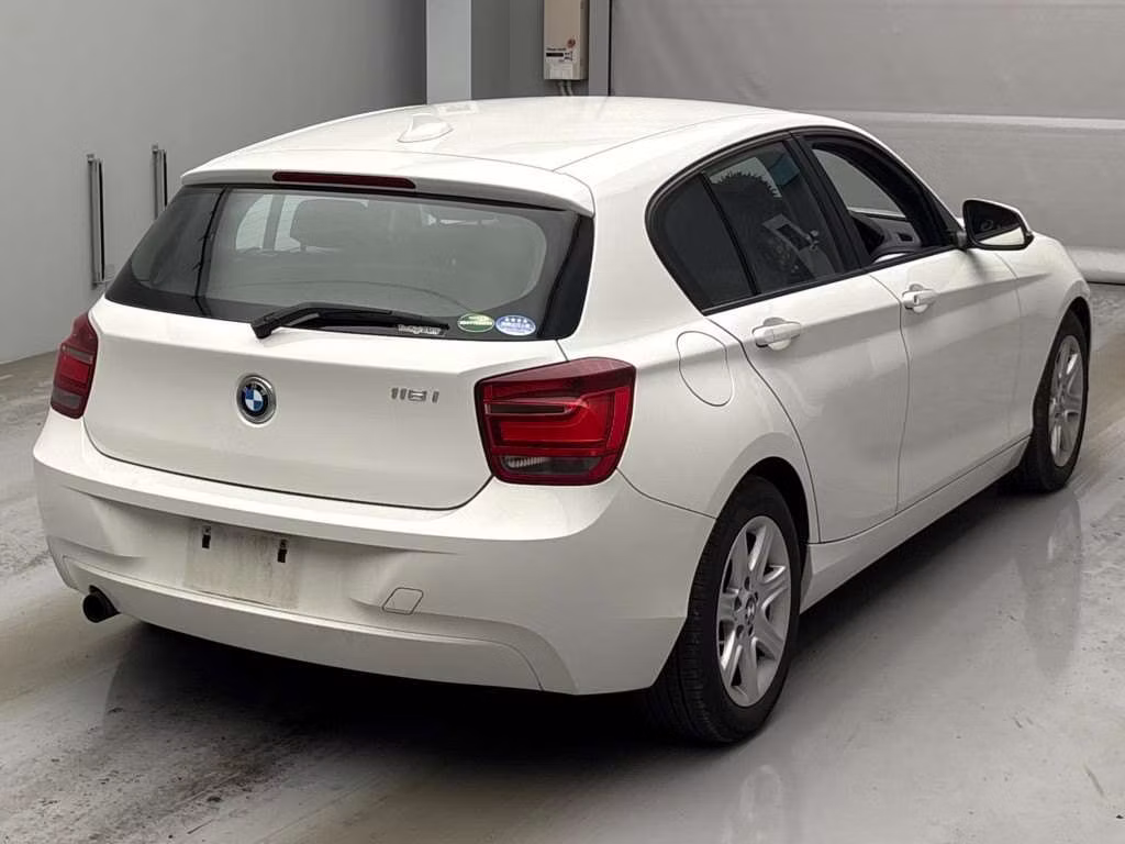BMW 1-SERIES