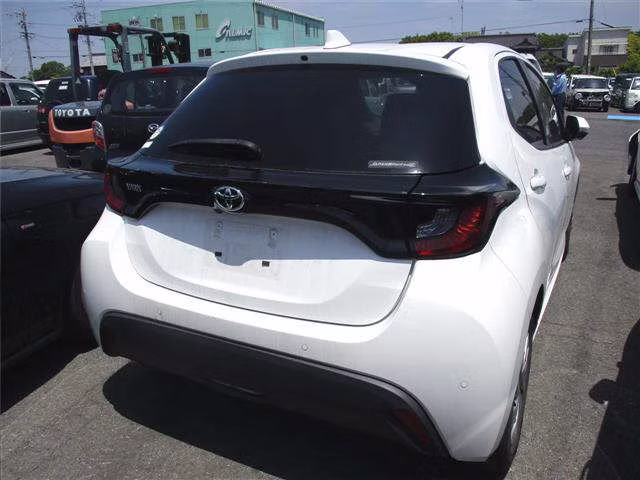 TOYOTA YARIS