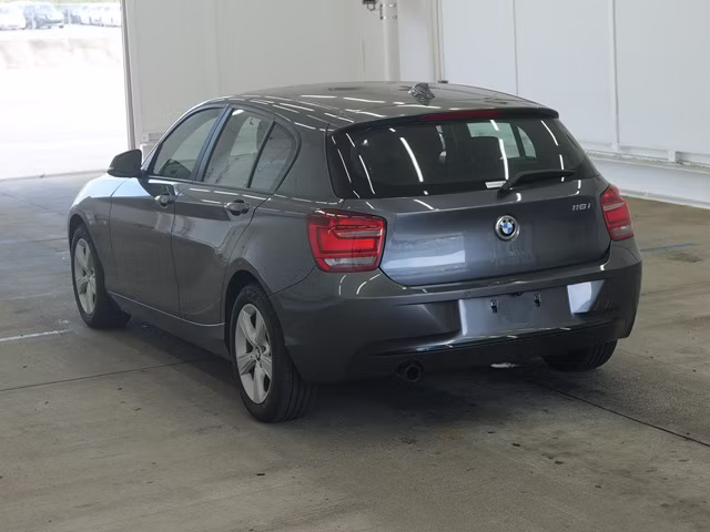 BMW 1-SERIES