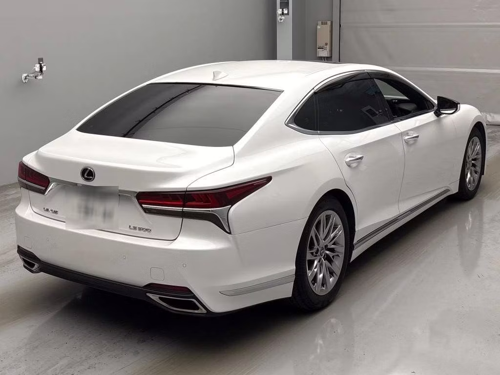 LEXUS LS500