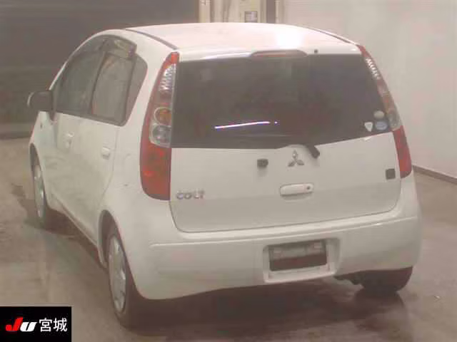 MITSUBISHI COLT