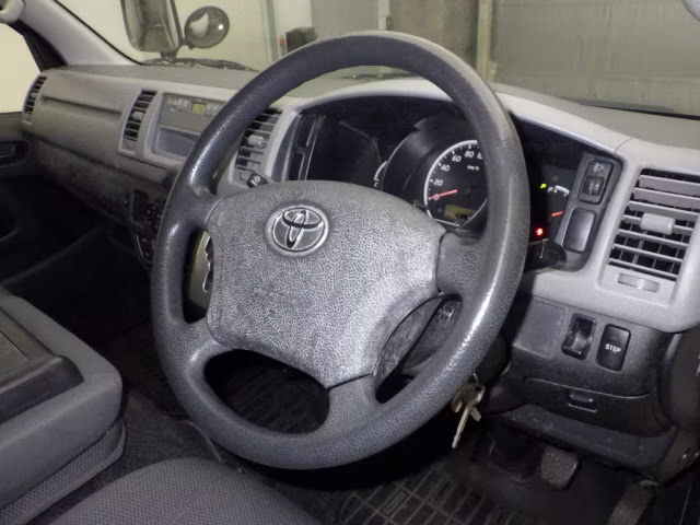 TOYOTA REGIUS ACE