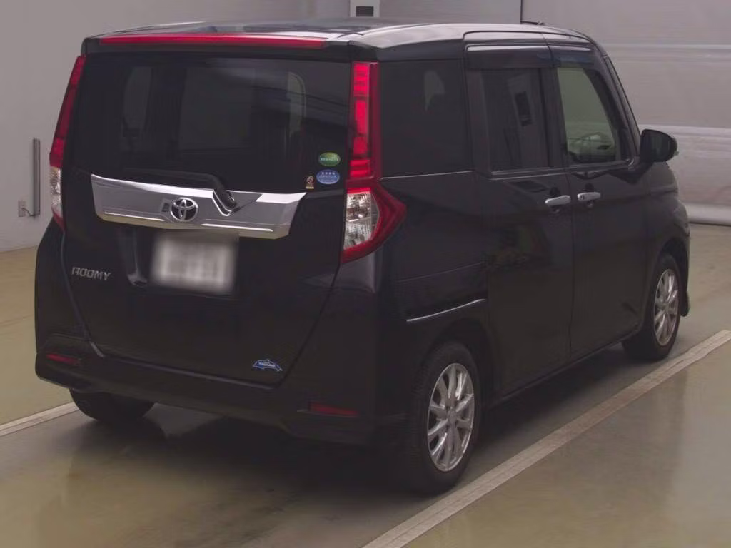TOYOTA ROOMY