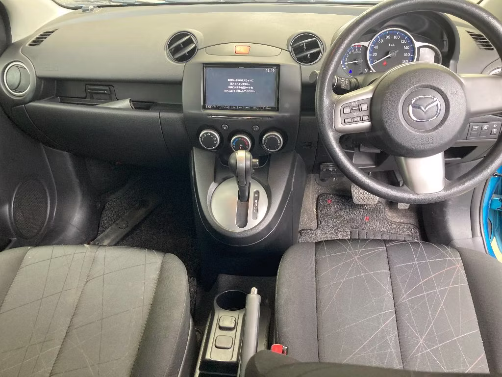 MAZDA DEMIO