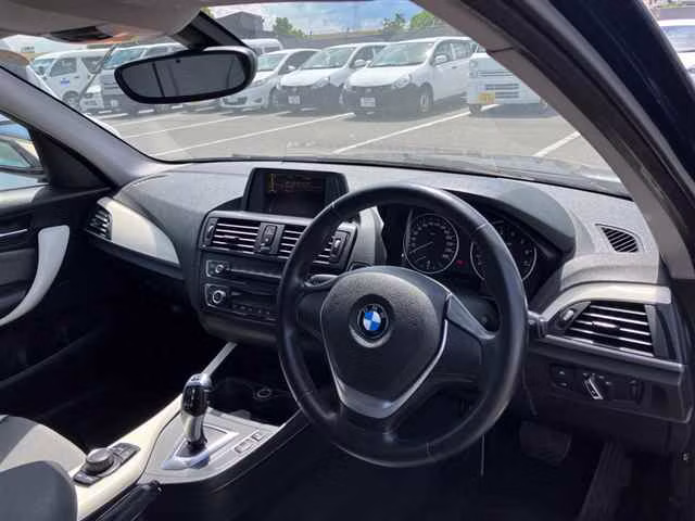 BMW 1-SERIES