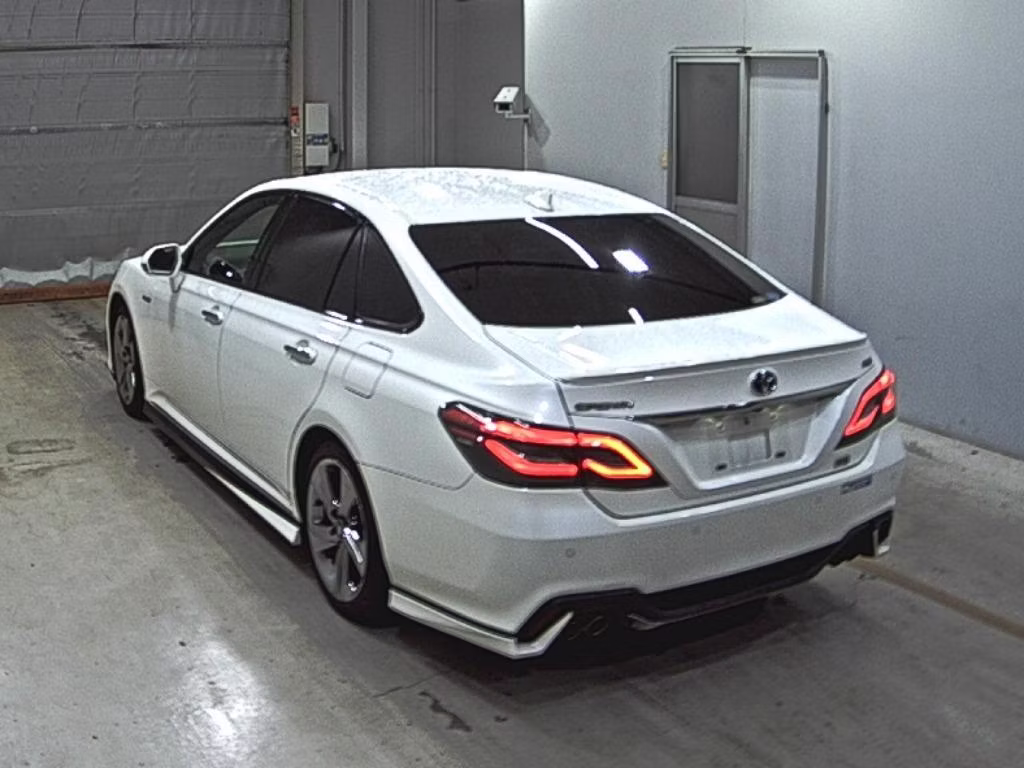 TOYOTA CROWN