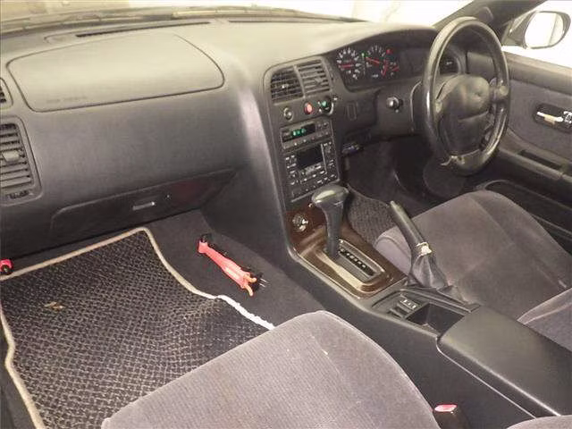 NISSAN SKYLINE