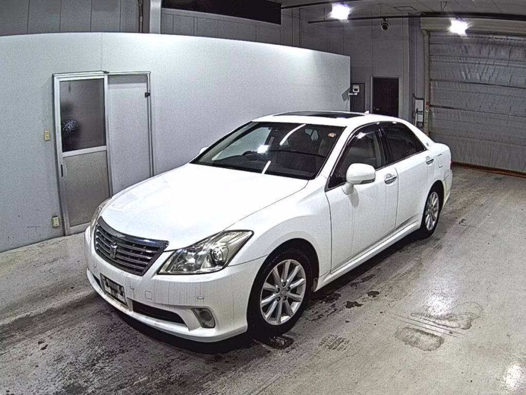 TOYOTA CROWN