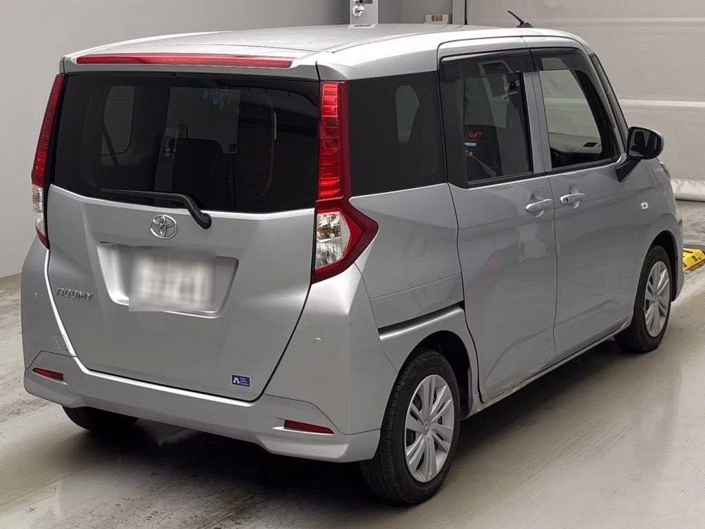 TOYOTA ROOMY